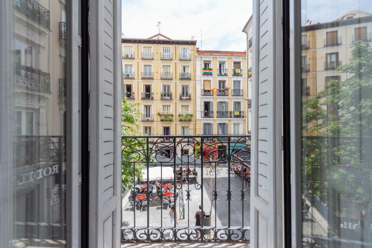 Charmy Chueca's Square Madri